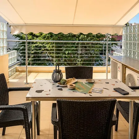 Apartament Nestra Olive With Veranda, Near Metro & Free Parking