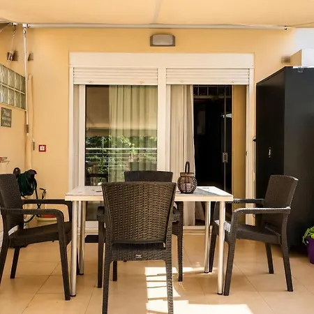 Apartment Nestra Olive With Veranda, Near Metro & Free Parking *